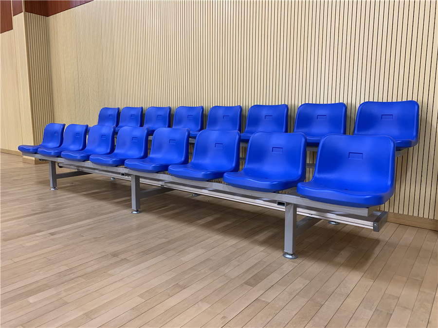 兩層鋁合金簡(jiǎn)易看臺(tái)-中靠背中空吹塑椅 兩層鋁合金簡(jiǎn)易看臺(tái)-中靠背中空吹塑椅