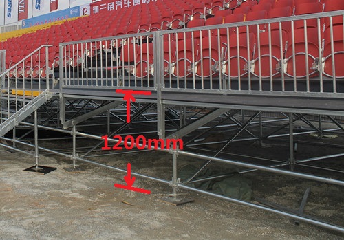 綠蛙斜梁式可拆卸拼裝看臺(tái),臨時(shí)租賃看臺(tái)