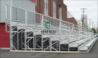 綠蛙豪華型鋁制看臺