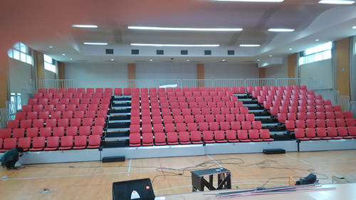 上海打虎山路一小可移動式伸縮看臺