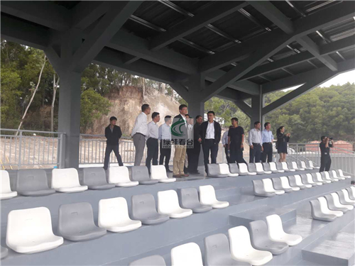 綠蛙看臺積極配合華南大區(qū)深圳棒球館項目