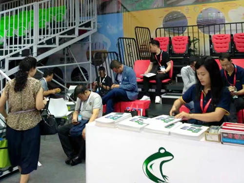 綠蛙看臺亮相2017年第35屆上海體博會(huì)