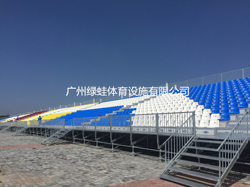 輝騰錫勒草原國際馬術演藝小鎮,綠蛙看臺書寫宏偉篇章