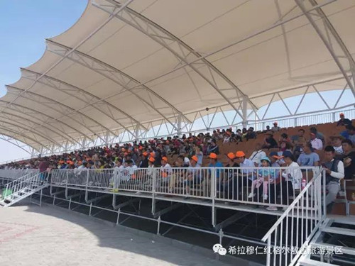 綠蛙看臺在紅格爾敖包邀您欣賞《漠南傳奇》