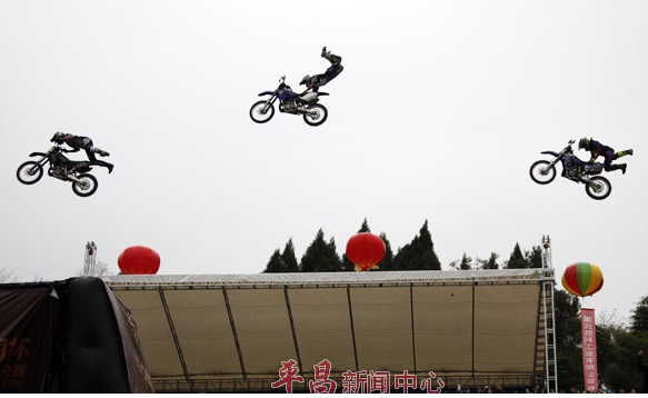 綠蛙看臺參與的2014全國摩托車越野錦標(biāo)賽