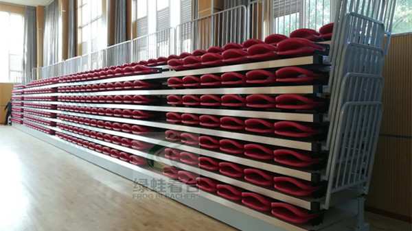 活動伸縮看臺座椅