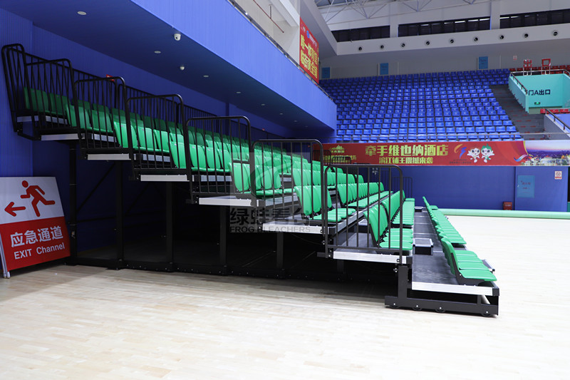 衡東奧體中心體育館看臺座椅