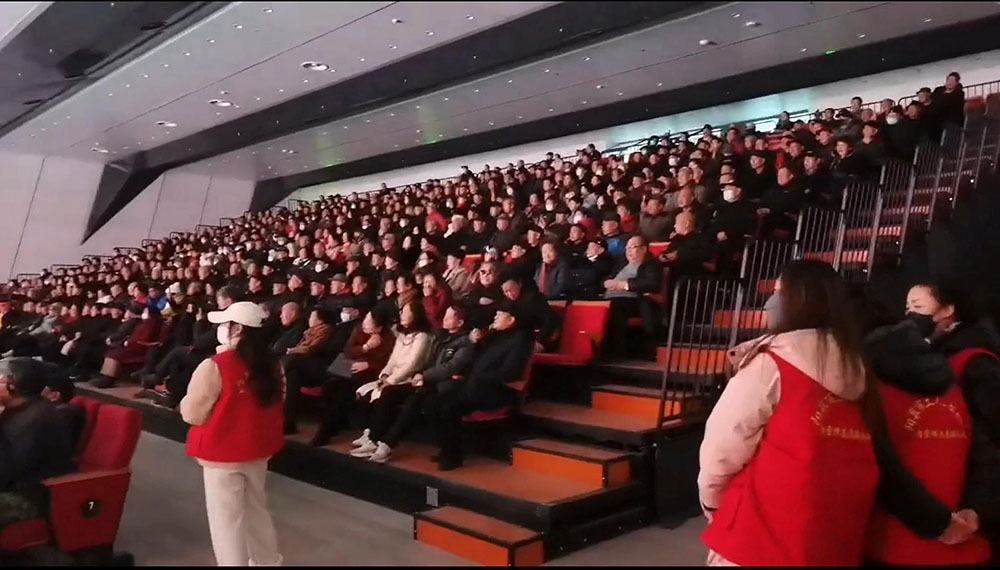 伸縮看臺座椅的結構優化：如何提高承重與穩定性？