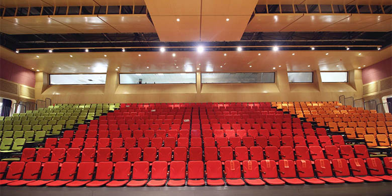 不同的場地要選擇哪種看臺座椅才合適